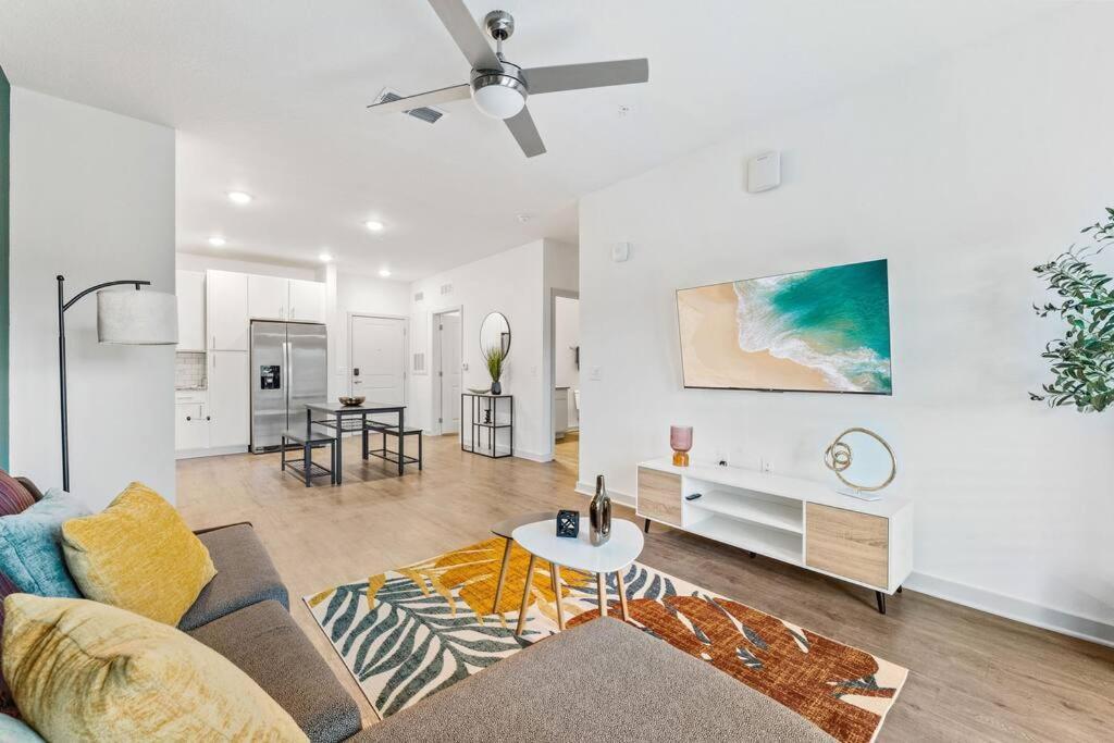 Complete ,10 Min To Parks Pets Allowed, Resort-style Amenities Appartement