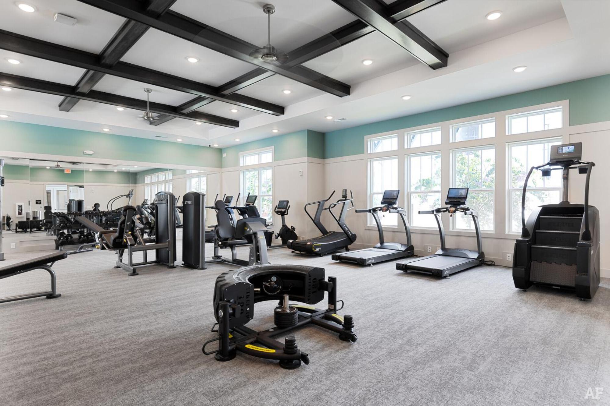 Complete ,10 Min To Parks Pets Allowed, Resort-style Amenities Appartement *