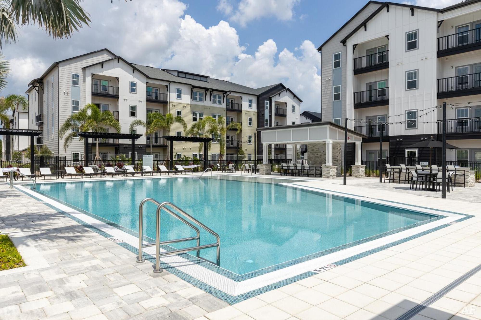Appartement Complete ,10 Min To Parks Pets Allowed, Resort-style Amenities